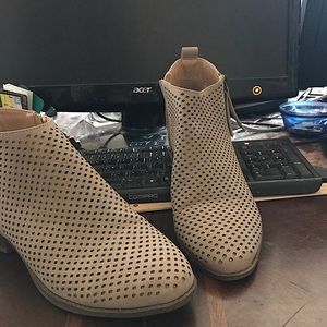 Time & True ankle boots Sz 8 1/2